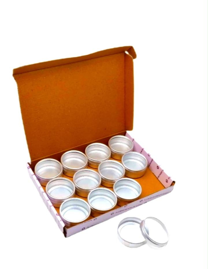 Boxed Aluminium Tin Set with 12 Containers Model 5324